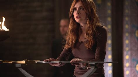 does clary die in shadowhunters|Shadowhunters Season 3 Episode 10: Clary Dies, Jonathan Reborn.